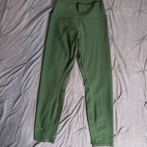 Alo Yoga Green 7/8 Leggings size L